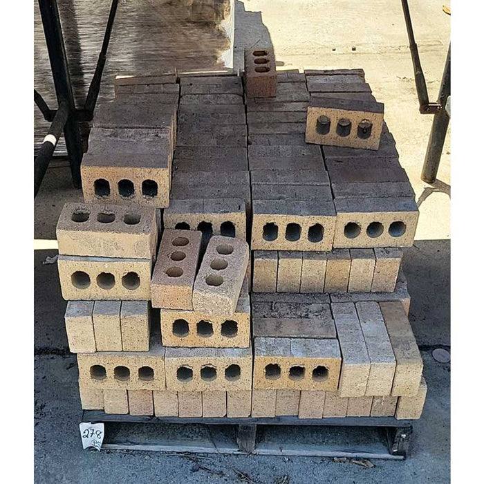 Clay Brick 3-5/8 in. x 2-1/4 in. x 7-5/8 in. Dover Grey Kord Pallet