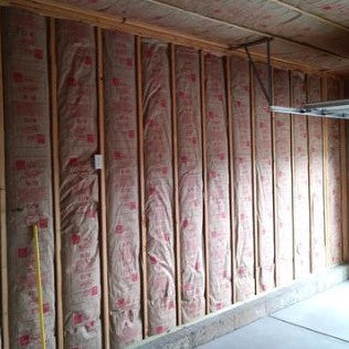 Roll R-13 15 in. x 32 ft. (40 sq.ft.) Faced Fiberglass Insulation 