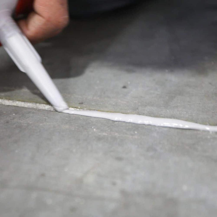 Self-Leveling Sealant 10.1 oz. Grey Rapid Set 2