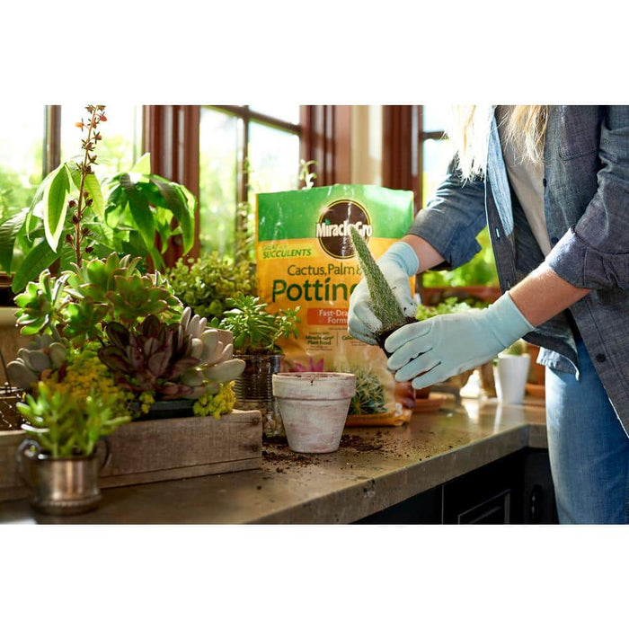 Potting Mix 8 Qt.  Soil for Cactus, Palm and Citrus Miracle-Gro 5