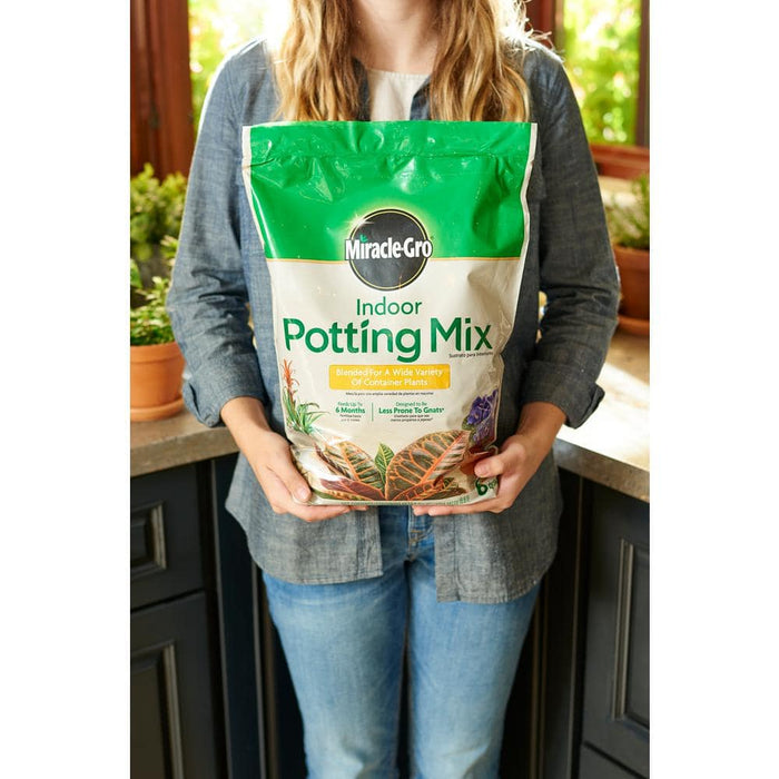 Potting Mix 6 Qt. Indoor  Blended for a Wide Variety of Houseplants, Feeds up to 6 Months Miracle-Gro 2