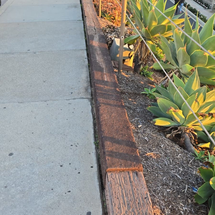 Railroad Tie 7 in. x 9 in. x 8 ft. #2 Used Creosote Treated