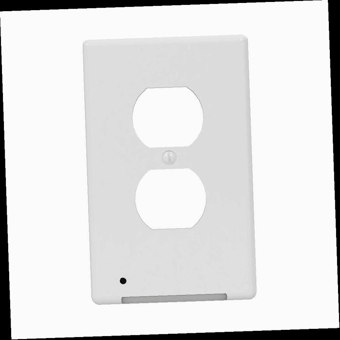 Outlet Wall Plate, White 1-Gang Duplex Outlet Wall Plate with Built-In Nightlight
