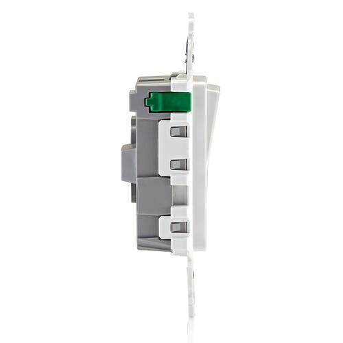 Single Pole Switch 15 Amp, White Decora Edge